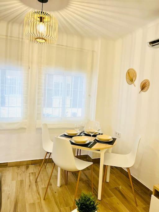 New Spacious And Cozy Apartment - Málaga Exteriör bild