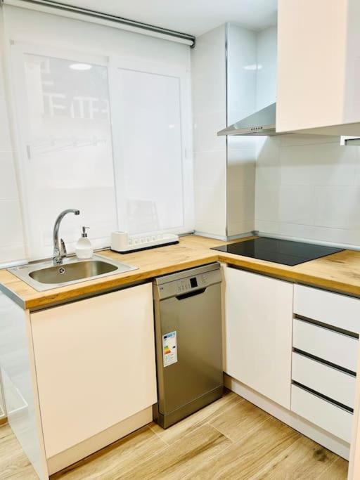 New Spacious And Cozy Apartment - Málaga Exteriör bild