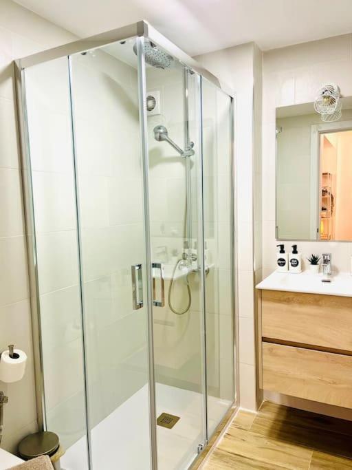New Spacious And Cozy Apartment - Málaga Exteriör bild